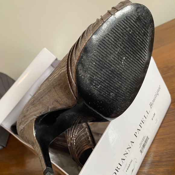 🪩 NWOT! Adrianna Papell Boutique Gunmetal metallic fanatic 3.5" heel - Picture 6 of 6